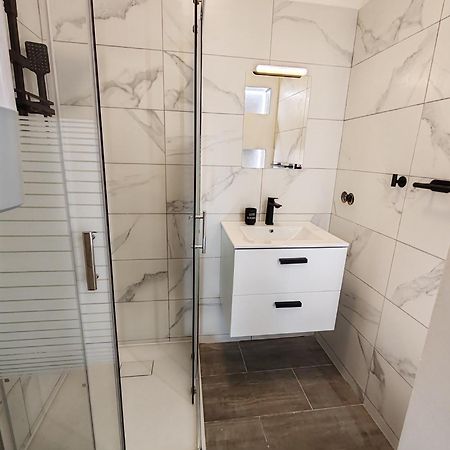 Apartman Brezinova ブルノ エクステリア 写真